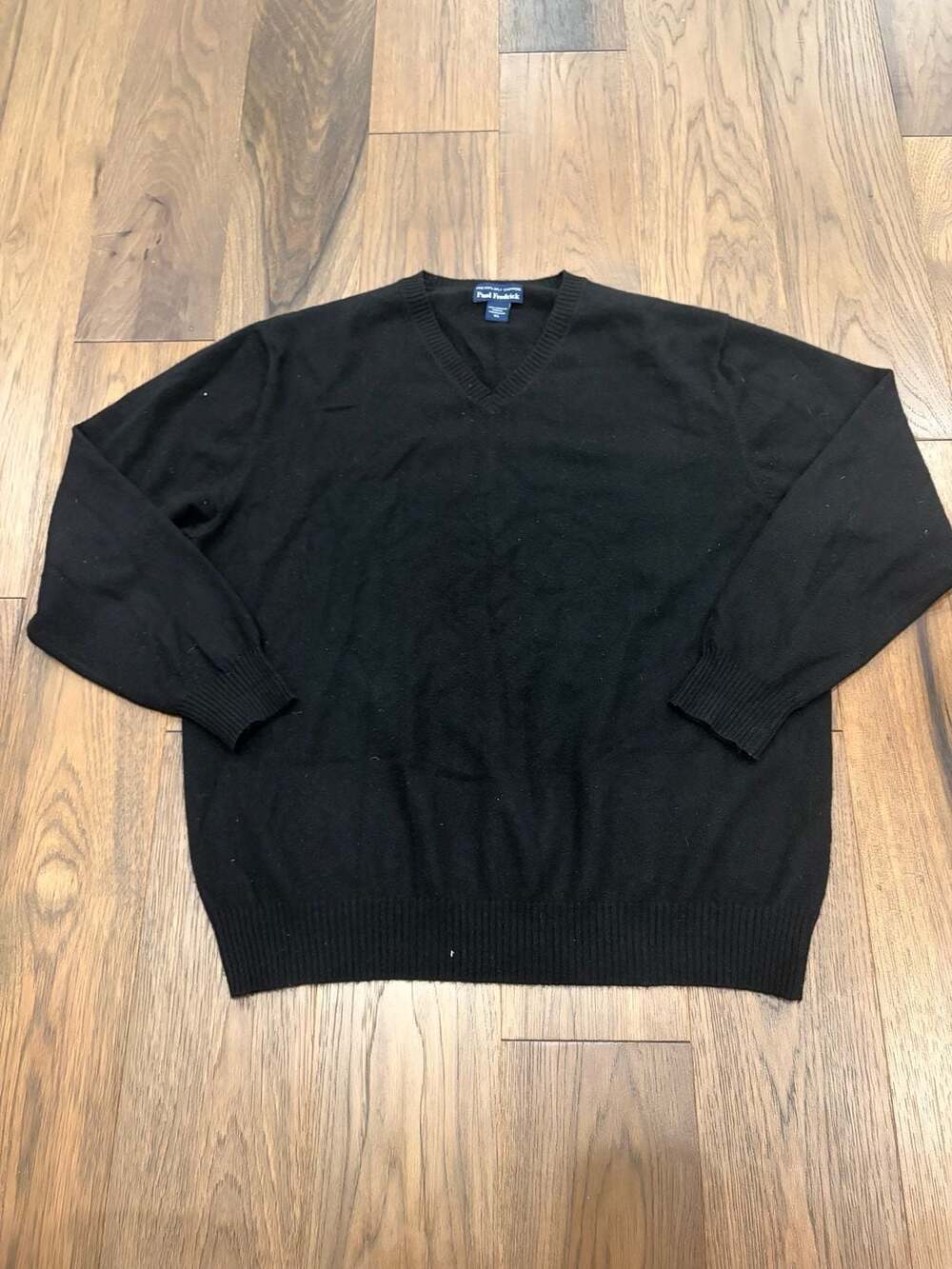 Paul Fredrick 100% Cashmere V-Neck Black Sweater